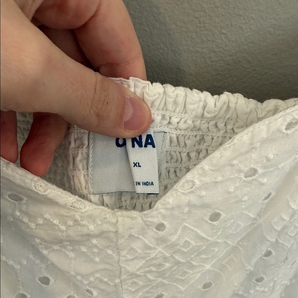 Classic Summer White Sleeveless Dress - Picture 4 of 4